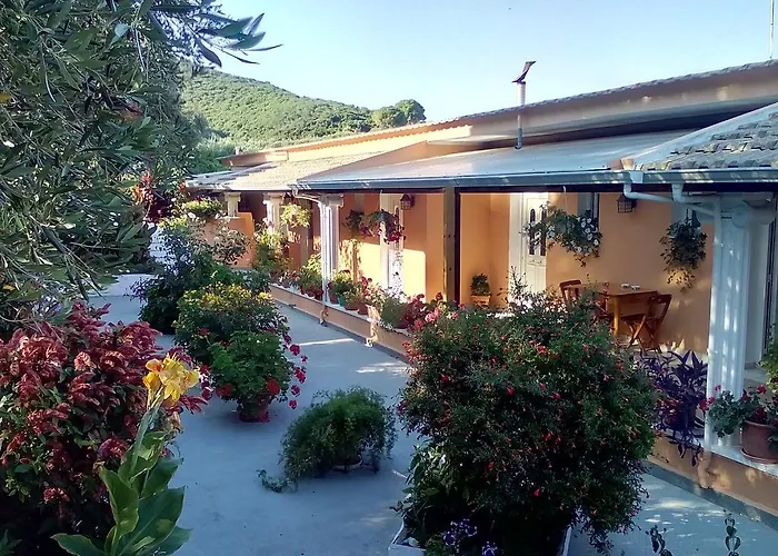 Marika Garden مورايتيكا